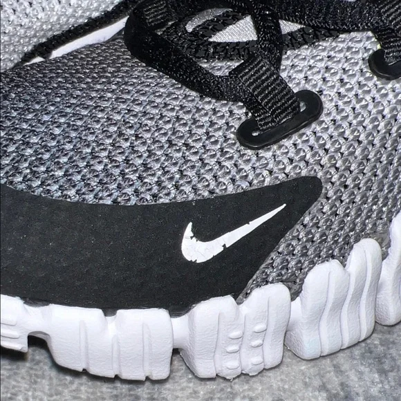 Nike Metcon Black and Gray Sneakers - Picture 2 of 6